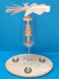 Pyramide im Sektglas, Rehe